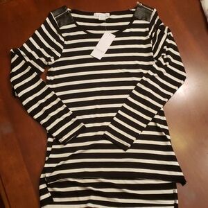 Design History Tunic Hi-Lo Top Long Slve NWT